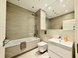 Stunning flat with free parking In Bracknell - 8