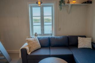 Authentic rorbu by the sea - 5
