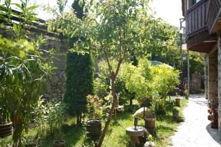 ARTSIV Guesthouse - 8