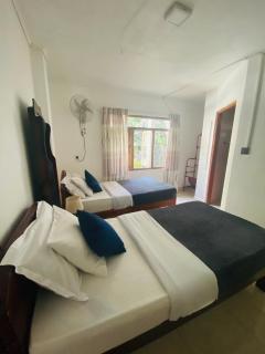 Blossom Inn - 9