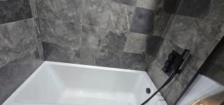 Under New Top Rated Management I Stylish 2BR Apartments I Central Hub I Free Parking I Work Ready Amenities - Peterborough - 5