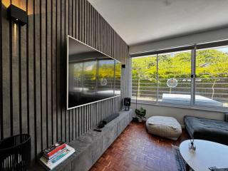 Enjoy Cape Town at our Green Point Apartment - 1