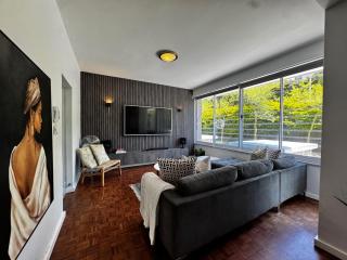 Enjoy Cape Town at our Green Point Apartment - 0