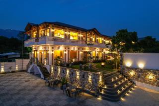 SaffronStays Tikrola Retreat, 2BR Stay with Mountain Views - 1