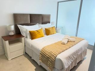 Self-Catering Apartment - Freedom Plaza - 5