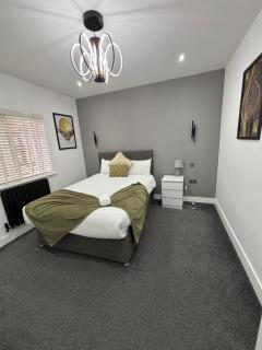 The Aurora Apartments - 2-Bed Apartment - 2 Bathrooms - FREE Private Parking - 5