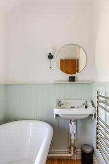 2a Coastguard Cottages - 2