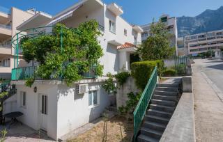 Beautiful Apartment In Makarska With Wifi - 0