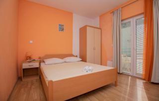 Beautiful Apartment In Makarska With Wifi - 1