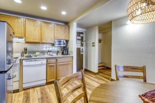Pool-view mountain paradise awaits at this Lakeland Village home - 8