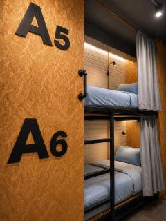 Cozy BB Retreat in Bangkok Noi with Modern Comforts - 0