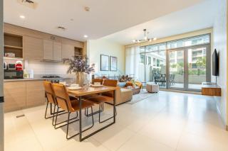 Spacious 2BR with Seamless Pool Access, Ideally Located Beside a Community Park, Acacia A, Dubai Hills Estate By Deluxe Holiday Homes - 9