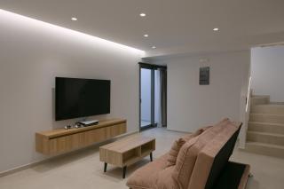 Celestial Villas, Heated Pools, Walk to Shops & Dining, by ThinkVilla - 6