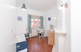HOUZE Spacious flat in Charming&Historical Lisbon - 9