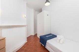 HOUZE Spacious flat in Charming&Historical Lisbon - 7
