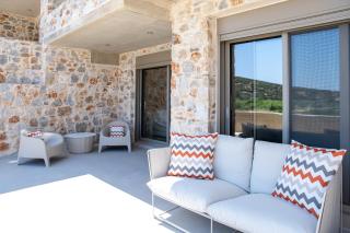 Stone Luxury Suites - 7