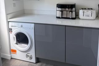 Liverpool Luxe Retreat - 4 Bedroom House - 9