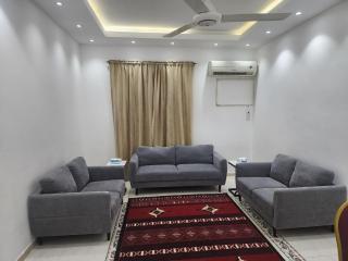 Spacious Family Apartment Fast Wi-Fi - 5