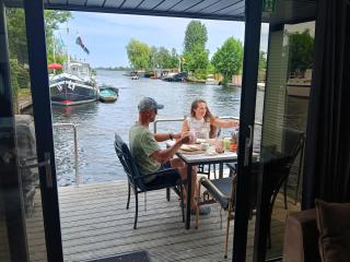 Houseboat Enjoy with 200m Private Garden on the Lake - 5