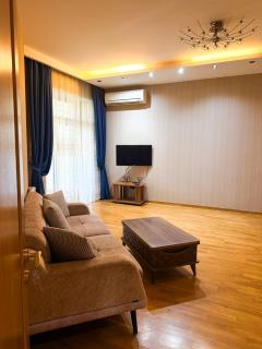 Baku Bulvar 3BR Luxury Apartment - 3
