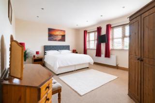 Hopefield House - 4 Bed Family Home with Garden and Free Parking, Sleeps 8, Portrush - 9
