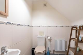Hopefield House - 4 Bed Family Home with Garden and Free Parking, Sleeps 8, Portrush - 3