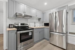 The Comfort 3 Bed Suite by Instant Suites - 5