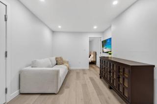 The Comfort 3 Bed Suite by Instant Suites - 3