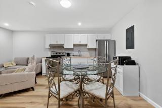 Aurora Haven 2BR Napanee by Instant Suites - 3