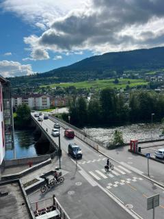 Luxury Balcony River View apt - Heart of Voss - 2