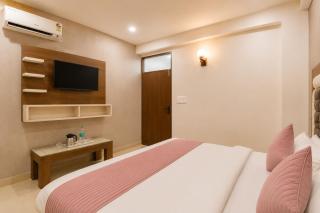 Hotel Gold Ston Near Yashoda Hospital & Vaishali Metro - 5