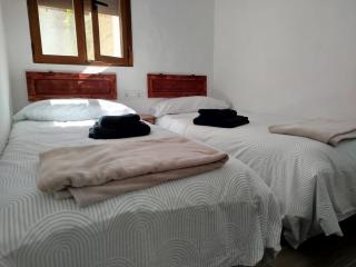 Apartamento con chimenea y jardín - 5
