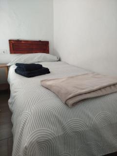 Apartamento con chimenea y jardín - 2