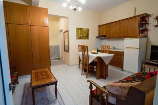 Apartment with courtyard and gazebo - 3