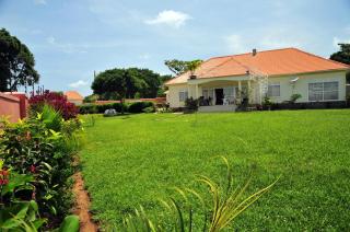 Amazing Victoria Lake View Residence & Safaris - 4