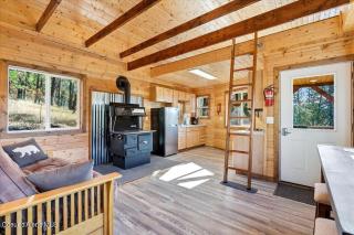 Beautiful Eco-Friendly Cabin with Covered Porch and Great Views near Plummer, Idaho - 8