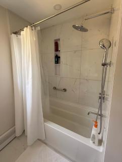 Quiet 2BR Retreat - In-Unit WD - Free Beach Pass - 1