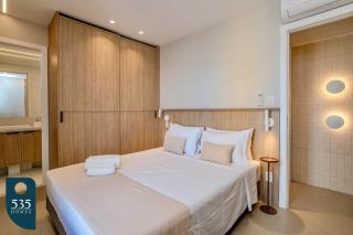 Apartamento em andar alto próximo à praia da Barra - 0