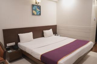 Hotel Rajhans Regent - 5