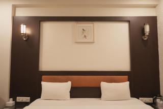 Hotel Rajhans Regent - 1