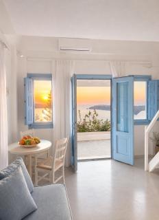 Santorini Theasis Suites - 9