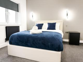 The Aurora Apartments - 2-Bed Apartment - 2 Bathrooms - FREE Private Parking - 9
