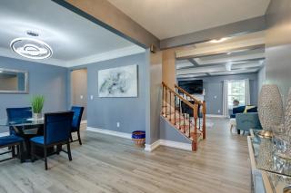 Private Deck & Shared Pool: Townsend Apartment - 4