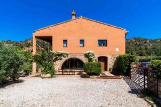 Casa rural en Terra Alta con vistas al Tossal d'Engrilló, cerca de la Vía Verde, espacios exteriores, doble barbacoa, ideal para familias, grupos y mascotas - 0