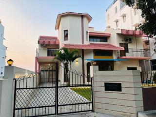Majestic Villa, 5 Bedroom AC in Mysore - 1