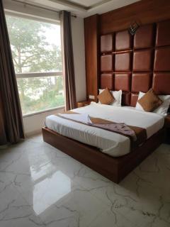 Hotel Shree Amrit Ganga - 6