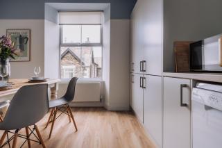 Orrest Head Apartment - 1