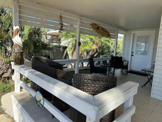Family Friendly Resort Cottage with Private Patio - 2