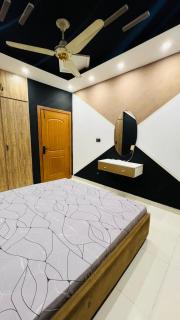 SPACIOUS TWO BEDROOM APARTMENT E-11 Islamabad - 4