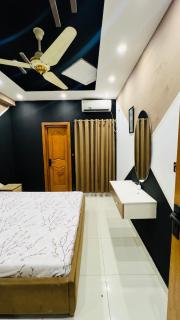 SPACIOUS TWO BEDROOM APARTMENT E-11 Islamabad - 6